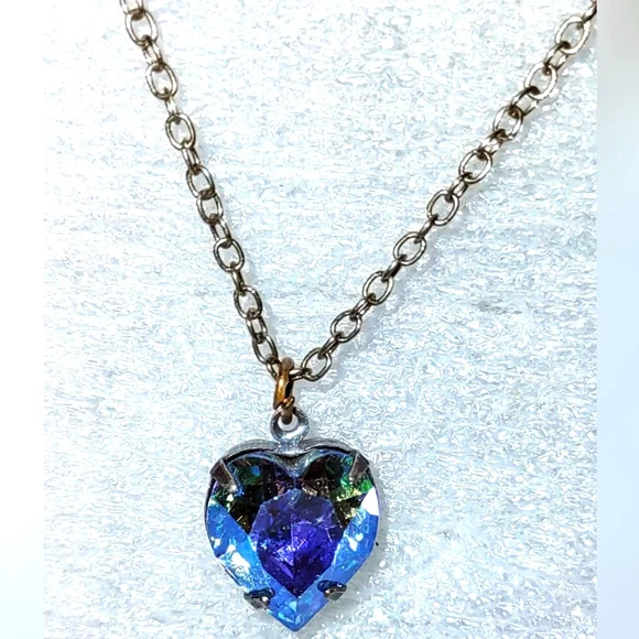 Rainbow Iridescent Glass Heart Pendant - Picture 6 of 17